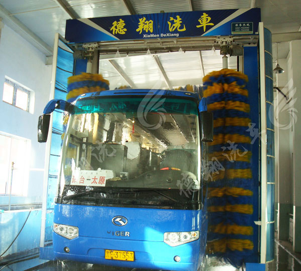 大巴洗車機