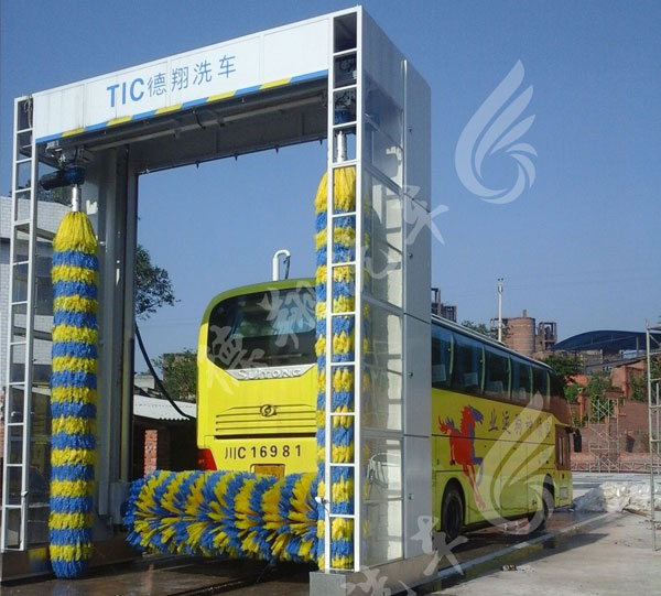 中巴洗車機