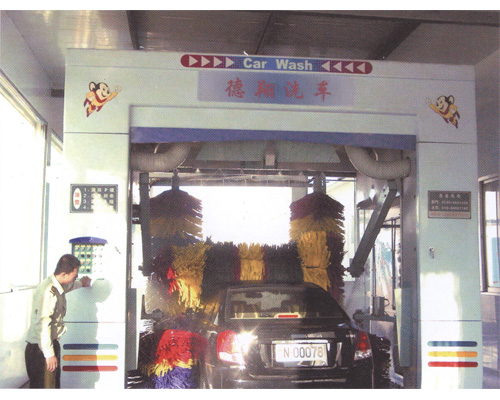 中巴洗車機2